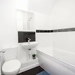 St Marks Place By N And N Ltd Great Location, Perfect For Contractors, Workers And Corporate Stays, Free On-street Parking, Fast Wifi And Close To Local Restaurants, Shops And Bars Bristol