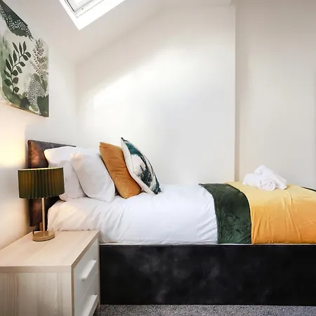St Marks Place By N And N Ltd Great Location, Perfect For Contractors, Workers And Corporate Stays, Free On-street Parking, Fast Wifi And Close To Local Restaurants, Shops And Bars ブリストル