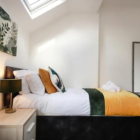 St Marks Place By N And N Ltd Great Location, Perfect For Contractors, Workers And Corporate Stays, Free On-street Parking, Fast Wifi And Close To Local Restaurants, Shops And Bars