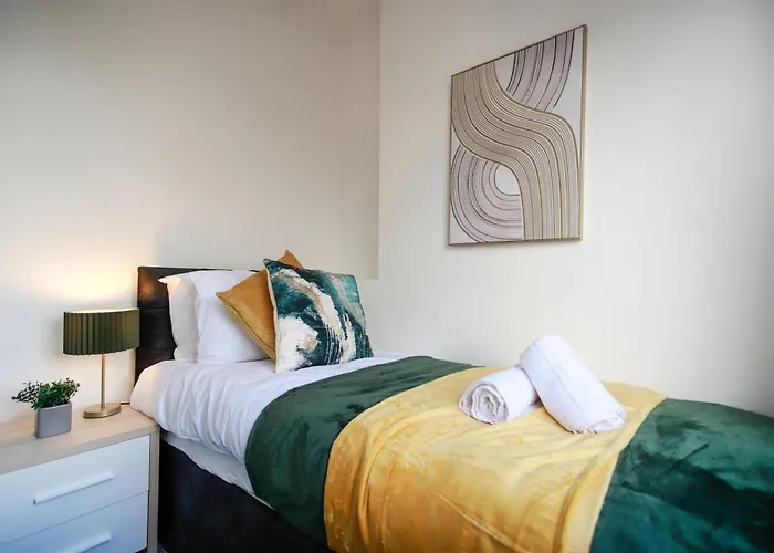 St Marks Place By N And N Ltd Great Location, Perfect For Contractors, Workers And Corporate Stays, Free On-street Parking, Fast Wifi And Close To Local Restaurants, Shops And Bars