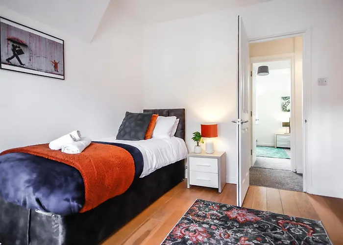 St Marks Place By N And N Ltd Great Location, Perfect For Contractors, Workers And Corporate Stays, Free On-street Parking, Fast Wifi And Close To Local Restaurants, Shops And Bars